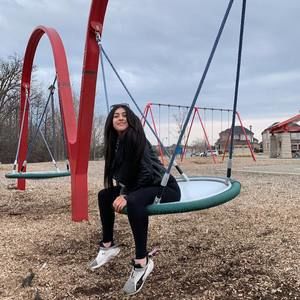 Meet your Posher, Maria